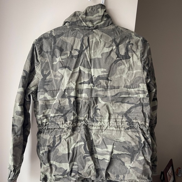 💙BOGO💙 Forever 21 Camouflage Zip-Up Jacket - Picture 3 of 3